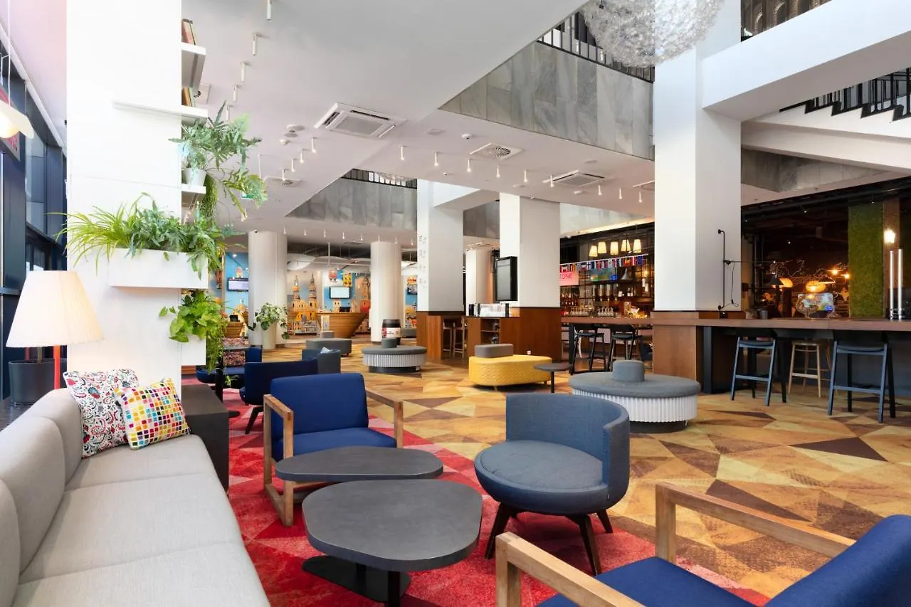 Επικοινωνία με το Novotel Poznan Centrum