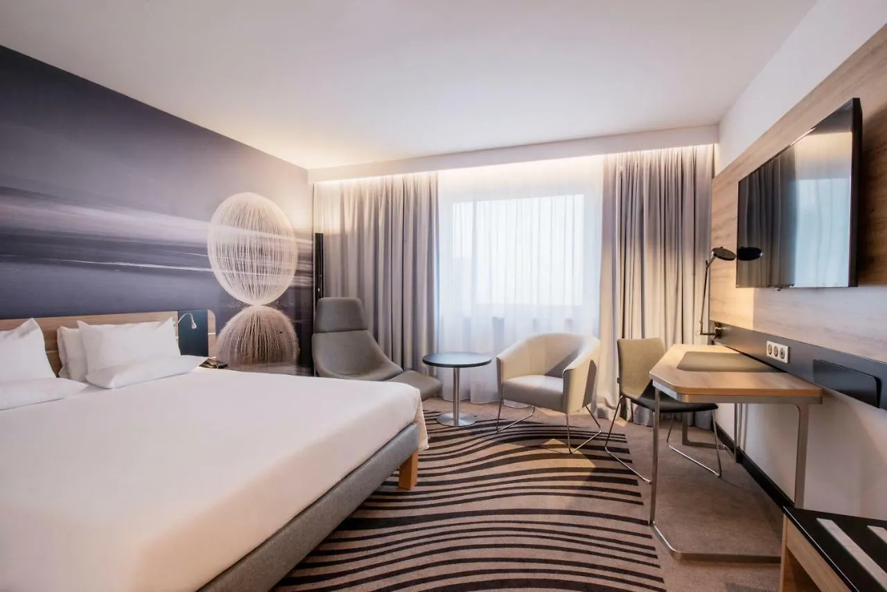 Ξενοδοχείο Novotel Poznan Centrum